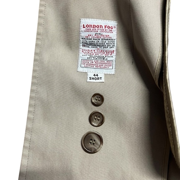 London Fog - Men’s Dressy Trench Coat Sz. 44 Short - Picture 8 of 11
